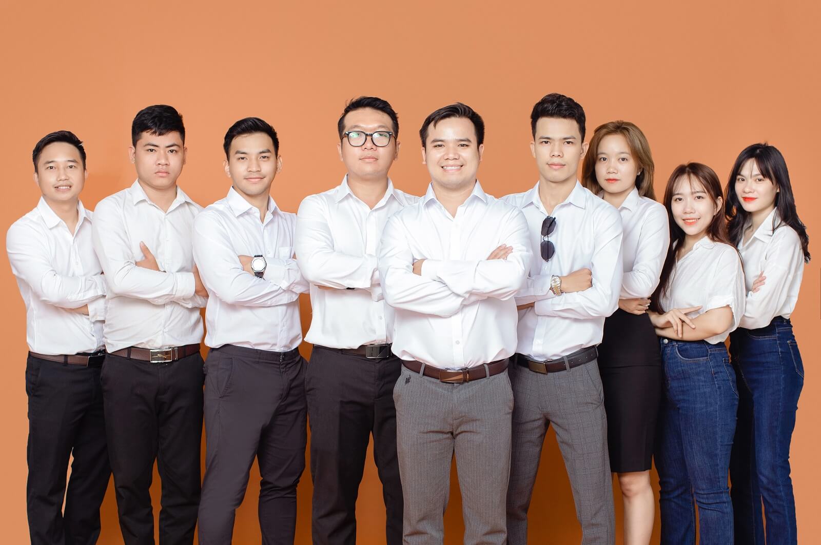 ĐỘI NGŨ NHÂN SỰ