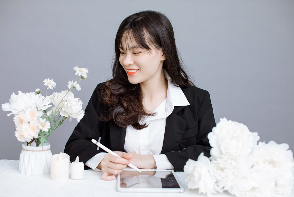 TRẦN THỊ THƠ